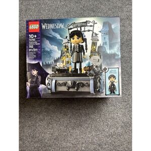 Lego Wednesday 76780 Wednesday‎ Addams Figure 702 Pcs Brand New